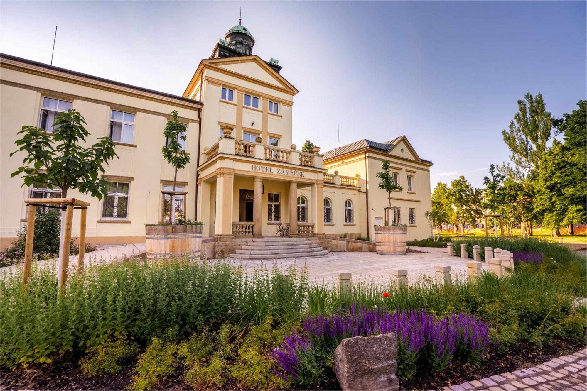 Hotel Zamecek Poděbrady Dış mekan fotoğraf