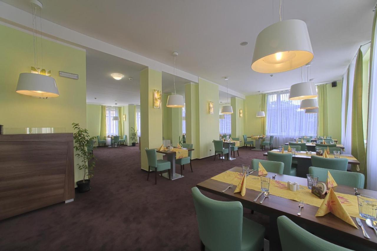 Hotel Zamecek Poděbrady Dış mekan fotoğraf