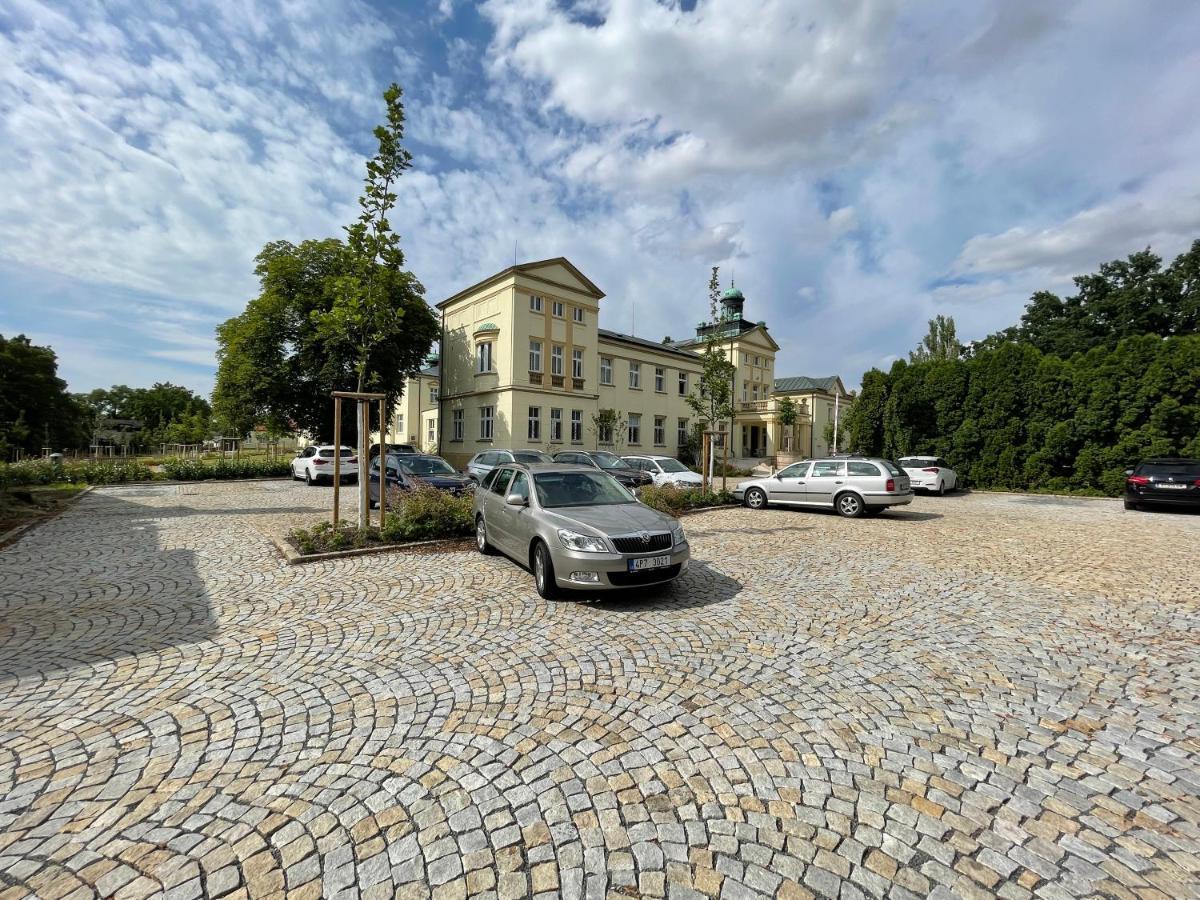 Hotel Zamecek Poděbrady Dış mekan fotoğraf