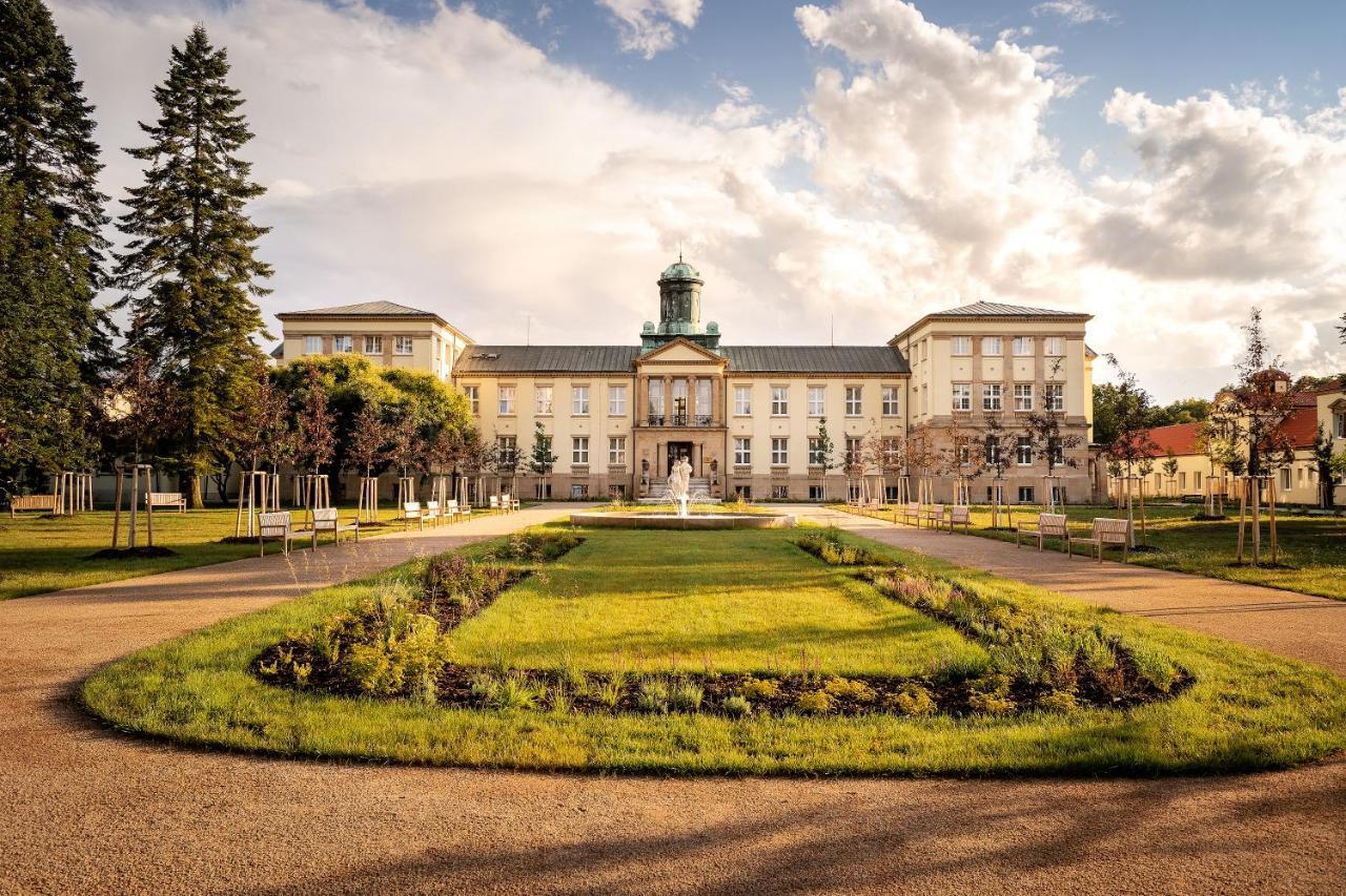 Hotel Zamecek Poděbrady Dış mekan fotoğraf