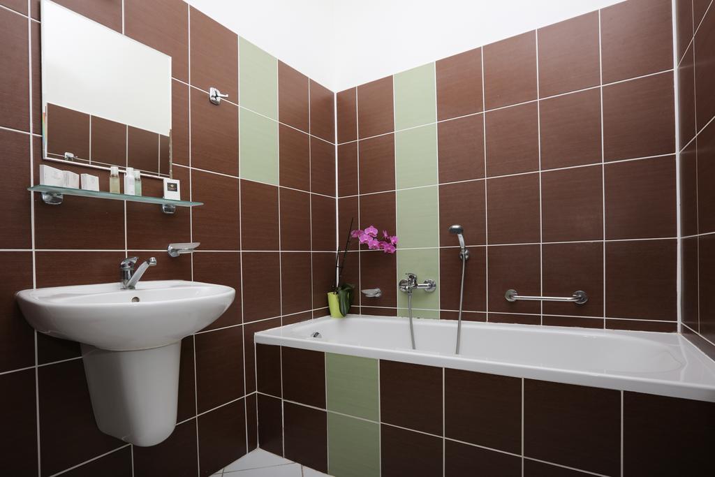 Hotel Zamecek Poděbrady Dış mekan fotoğraf